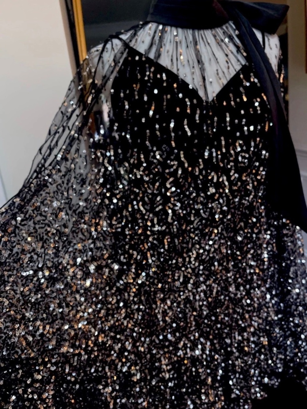 Alice + Olivia Zenon Embellished Black Cape Mini Dress Size US 6 $1,495 - Picture 7 of 14
